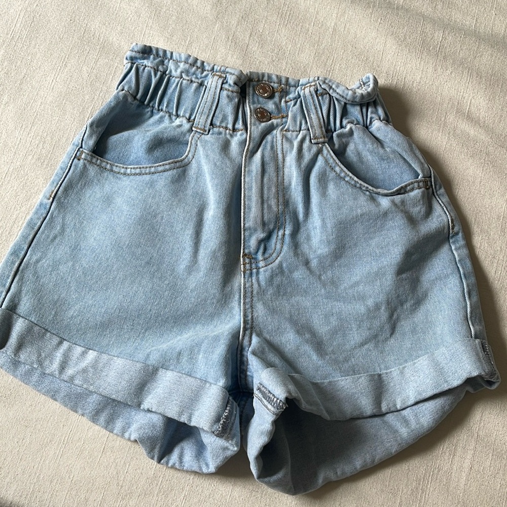 Women’s XS forever 21 trash bag Jean shorts